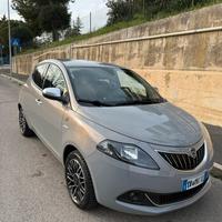 LANCIA Y ALBERTA FERRETTI
