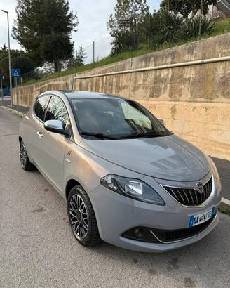 LANCIA Y ALBERTA FERRETTI