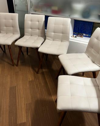 Sedia imbottita ecopelle gambe in massello.