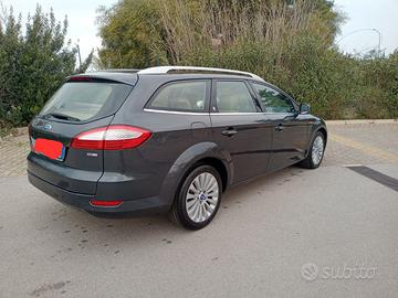 Ford Mondeo Station Wagon Ghia