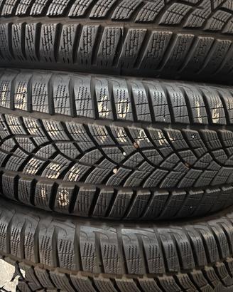 Gomme invernali 215 60 16 goodyear
