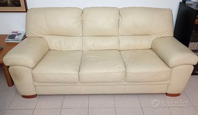 DIVANO A TRE SEDUTE IN PELLE FIORE 