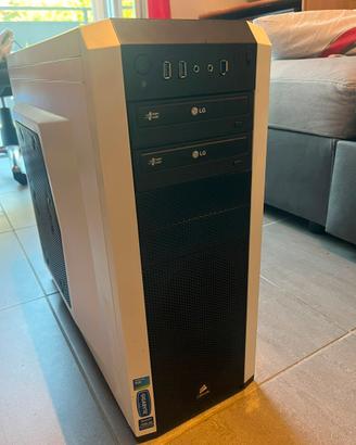 Pc desktop Corsair Gaming/fisso (i5/i7, 16GB RAM)