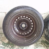 Cerchi  in ferro e gomme 205/55/16 TOYO