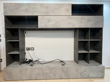 Parete attrezzata moderna effetto cemento