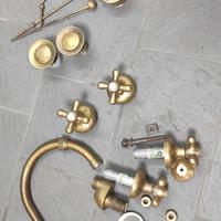 rubinetteria da bagno in ottone 