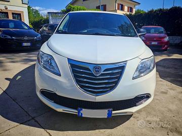 Lancia Ypsilon 1.2 69 CV Unyca