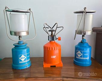 lampada e fornello a gas per campeggio