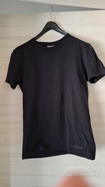 T-shirt Lee nera 
