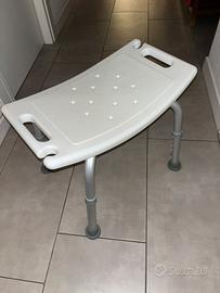 Sgabello regolabile per doccia anziani/infortunati