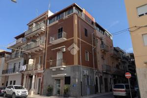 2 LOCALI A MARGHERITA DI SAVOIA