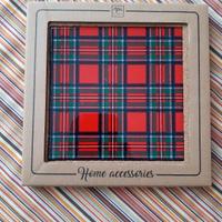 Decorazione tartan in ceramica con sughero 20x20