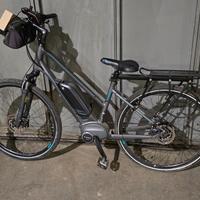 bicicletta elettrica da donna taglia M