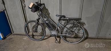 bicicletta elettrica da donna taglia M