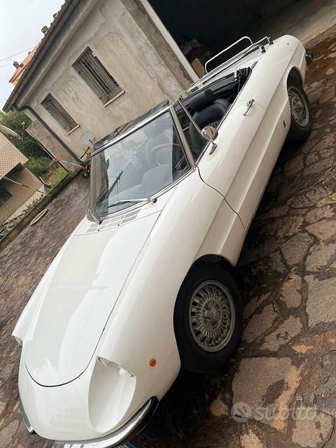 Alfa Romeo Spider 1970 photo 2