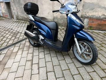 Scooter Honda SH 300 km 27.000 anno 2010
