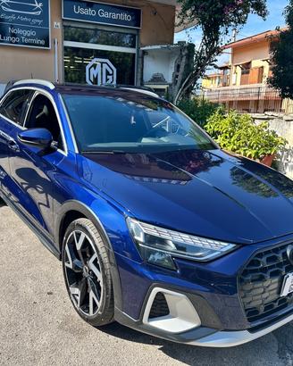Audi A3 allstreet 35 TFSI S tronic Identity Contra