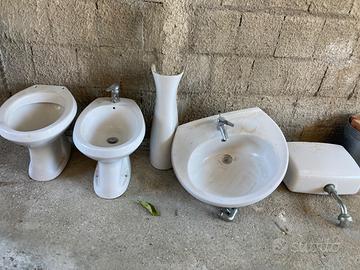 Set Sanitari wc bidet e lavandino