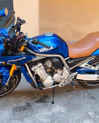 Yamaha Fazer 1000 del 2001