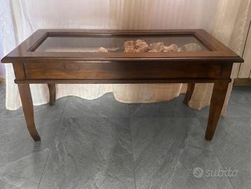 Tavolino da salotto in legno con teca in vetro