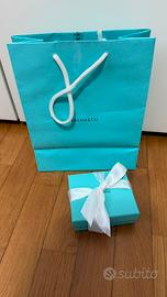 Bravciale Tiffany & Co modello T in argento
