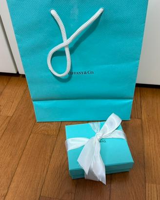 Bravciale Tiffany & Co modello T in argento