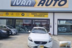 VOLVO V40 D2 1.6 DIESEL-ANNO 2014-Neopatentati