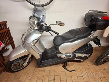 Scooter Aprilia Scarabeo 500
