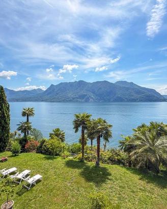 Villa di 948 m² con più di 5 locali e box auto a G