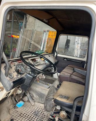 Camion Renault JN1A12 32