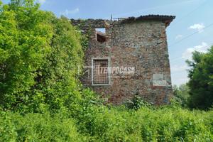 ampio rustico da ristrutturare a Pescantina