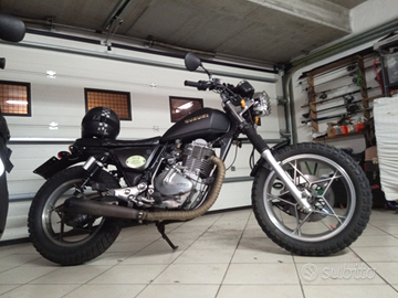 Cafe racer Suzuki gn400