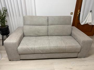 2 divani da tre posti