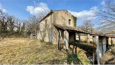 EDIFICI e TERRENI PER IMPRESE DI COSTRUZIONI