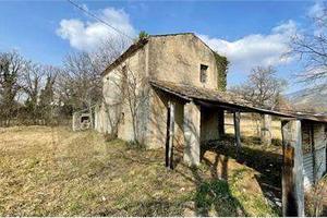 EDIFICI e TERRENI PER IMPRESE DI COSTRUZIONI