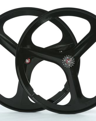 Coppia ruote in lega di magnesio a tre razze fixed