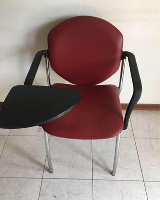 Sedia in metallo con sedile imbottito