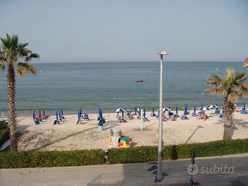 Prima fila mare fronte mare
