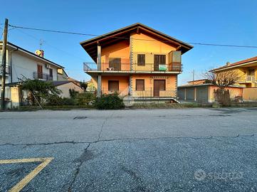 BIFAMILIARE A SANTHIÀ