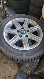 Gomme invernali e cerchi da 16 per BMW