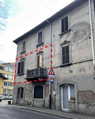 Immobile in asta di 125 m² con 3 locali e box auto