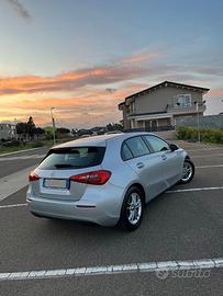 MERCEDES CLASSE A 180 D