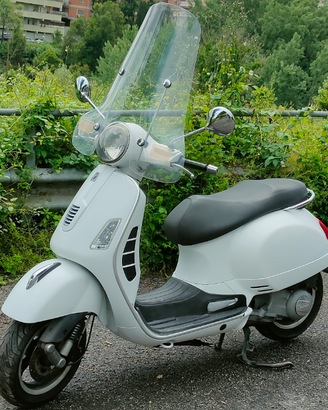 Vespa 300 Gts