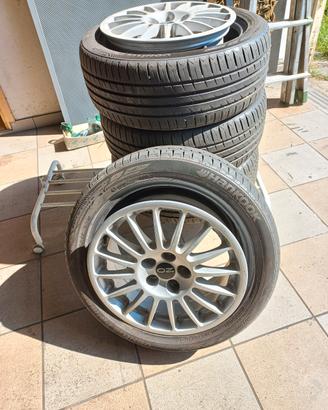 cerchi in lega OZ con gomme