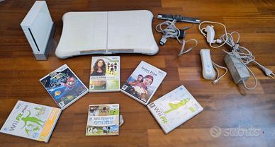Nintendo Wii + Wii Fit Board + Tappetino e Giochi
