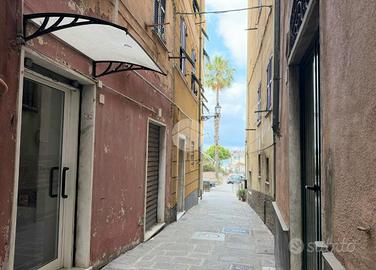 3 LOCALI A GENOVA