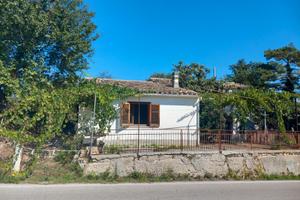 Casolare in pietra 7 vani - terreno