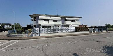 Immobile in asta di 153 m² con 4 locali e box auto