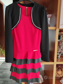 Abito con voilà in ecopelle e coprispalle nero