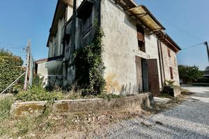 RUSTICO A CAERANO DI SAN MARCO